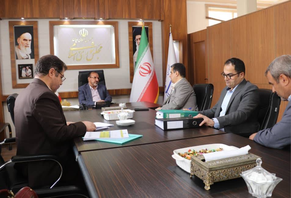 دیدار مدیرکل دیوان محاسبات استان البرز با نماینده ساوجبلاغ در مجلس